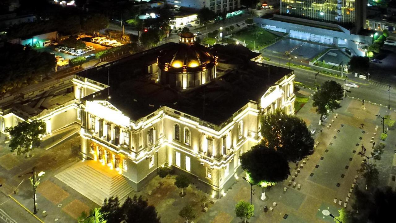 Six Hotel Guadalajara Expiatorio Exteriér fotografie